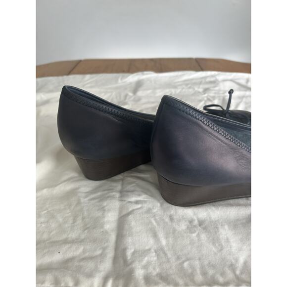 Cole Haan Women's NikeAir Tali Wedge With Bow Navy Size 9 Hard To Find! - Picture 6 of 7